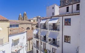 Cefalu In Blu